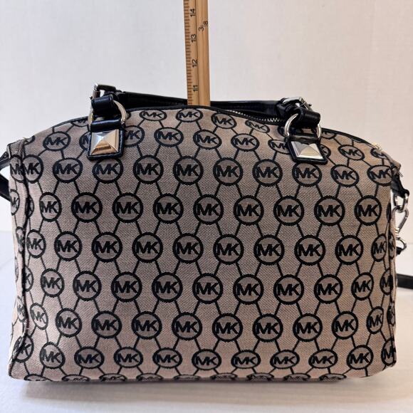 Michael Kors Calista Monogram Large Satchel GUC - Picture 6 of 16